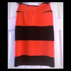 Lularoe Cassie Skirt- size Small